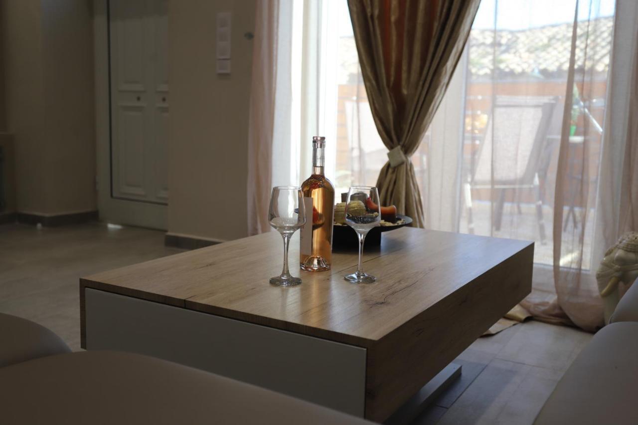 Olive Grove Deluxe apartment Agnítsini Extérieur photo